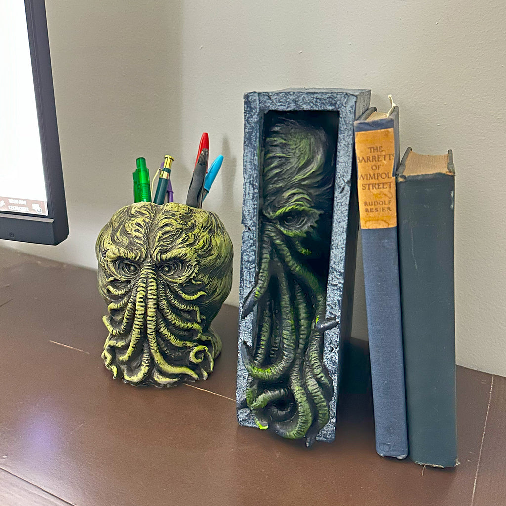 Cthulhu Bookshelf Insert (Case of 16) - 16X_sh2380tv0_CASE