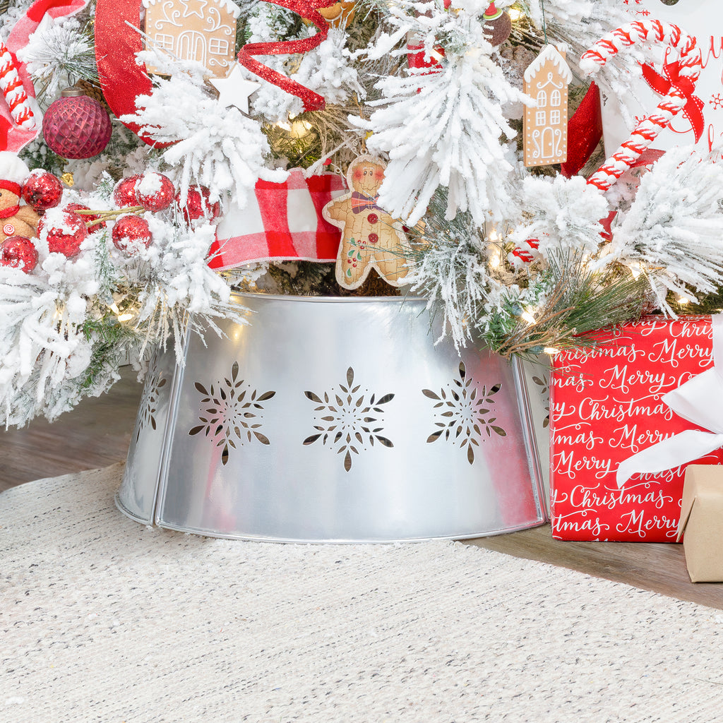 Snowflake Farmhouse Christmas Tree Collar (29-Inch Diameter Base, Silver) - sh2544ah1