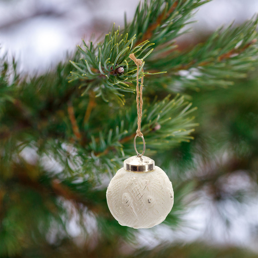 Farmhouse Ball Ornaments (Set of 6, Medium, White) - sh2668ah1