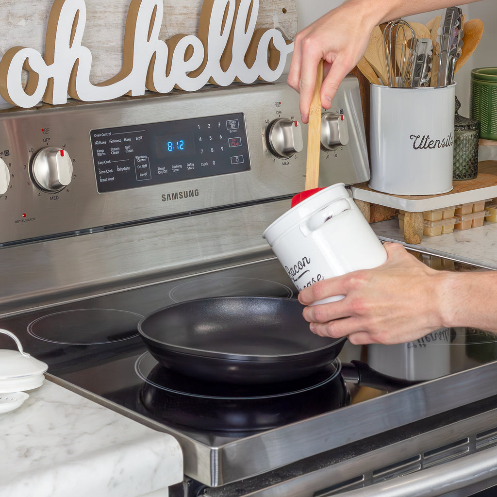 Enamelware Bacon Grease Container (White) - sh1370ah1rmd